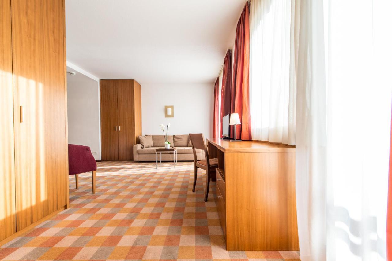 Hotel Tubris Sand in Taufers Exteriör bild