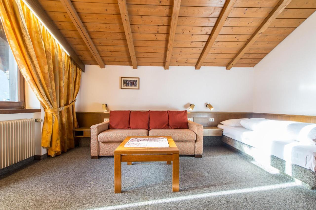 Hotel Tubris Sand in Taufers Exteriör bild