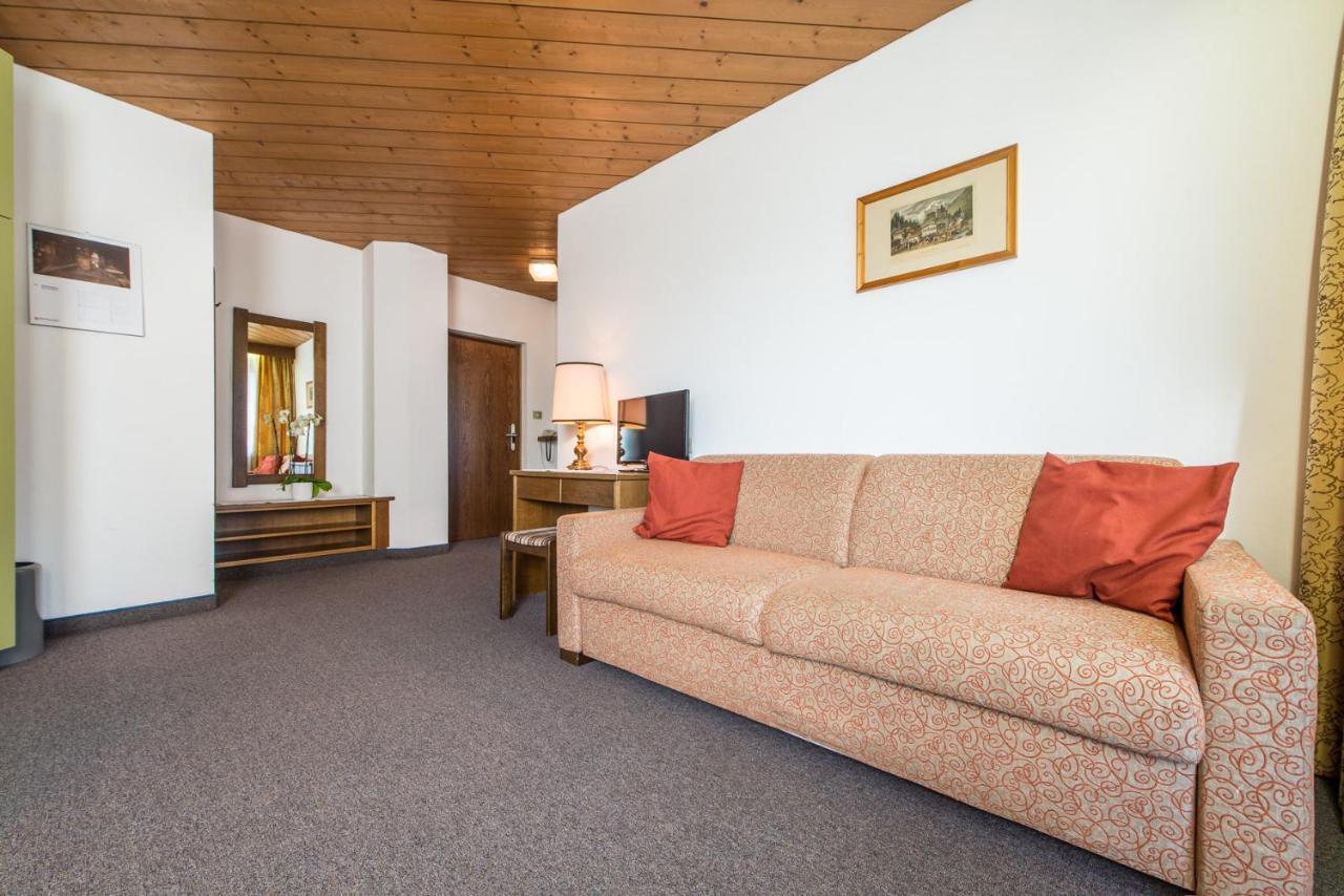 Hotel Tubris Sand in Taufers Exteriör bild